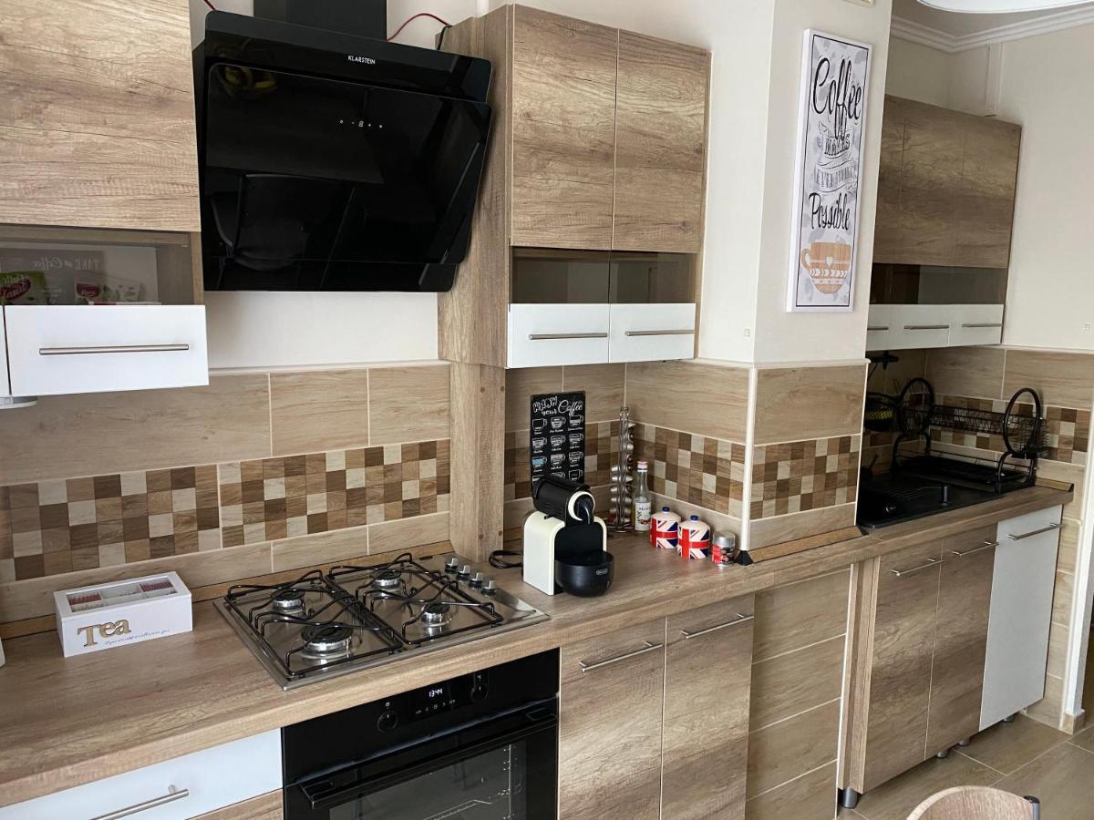 Centrum Apartman Kaposvár エクステリア 写真