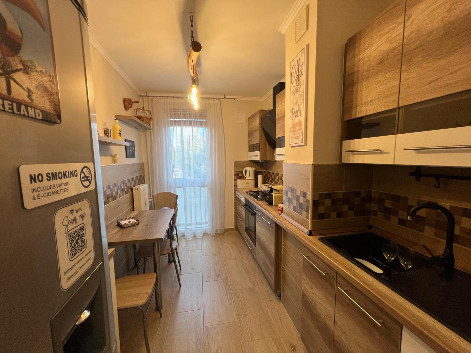 Centrum Apartman Kaposvár エクステリア 写真